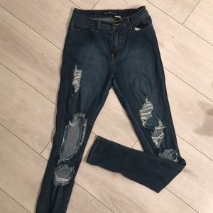 Fashion nova ripped jeans